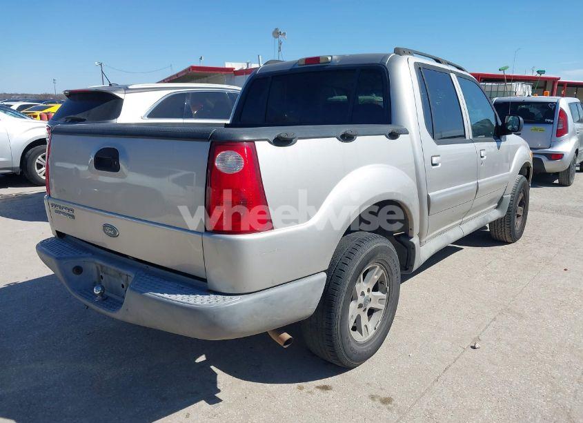 Photo 4 of 2005 Ford Explorer SPORT TRAC ADRENALIN/XLS/XLT (VIN 1FMZU67K75UA18027)