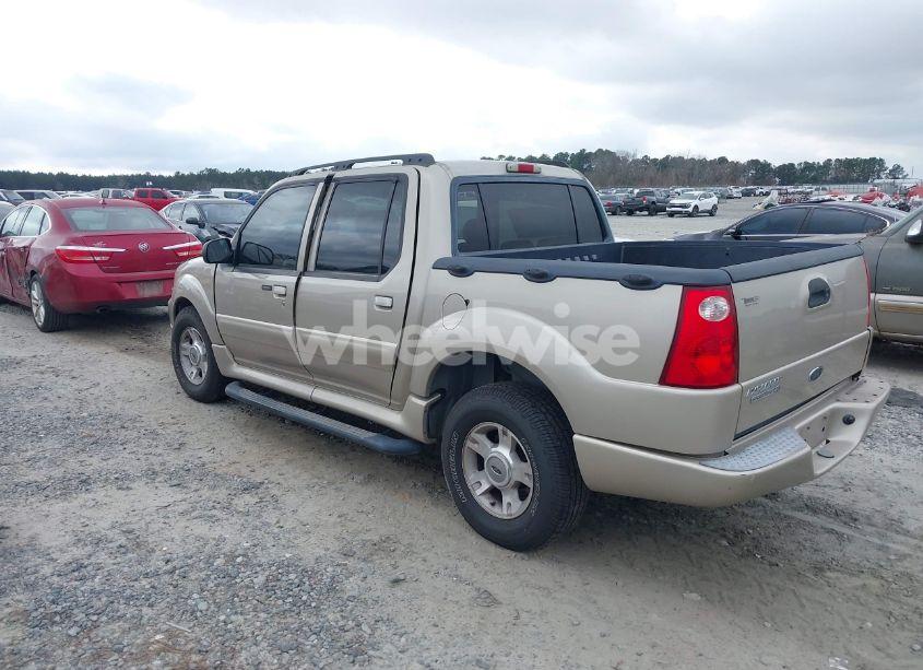 Photo 3 of 2004 Ford Explorer SPORT TRAC ADRENALIN/XLS/XLT (VIN 1FMZU67K84UB72843)