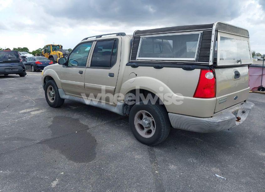 Photo 3 of 2005 Ford Explorer SPORT TRAC ADRENALIN/XLS/XLT (VIN 1FMZU67K85UA94565)
