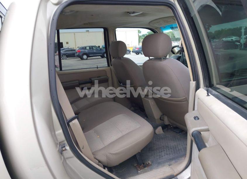 Photo 8 of 2005 Ford Explorer SPORT TRAC ADRENALIN/XLS/XLT (VIN 1FMZU67K85UA94565)