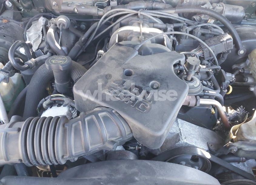 Photo 10 of 2004 Ford Explorer SPORT TRAC ADRENALIN/XLS/XLT (VIN 1FMZU67K94UA39606)