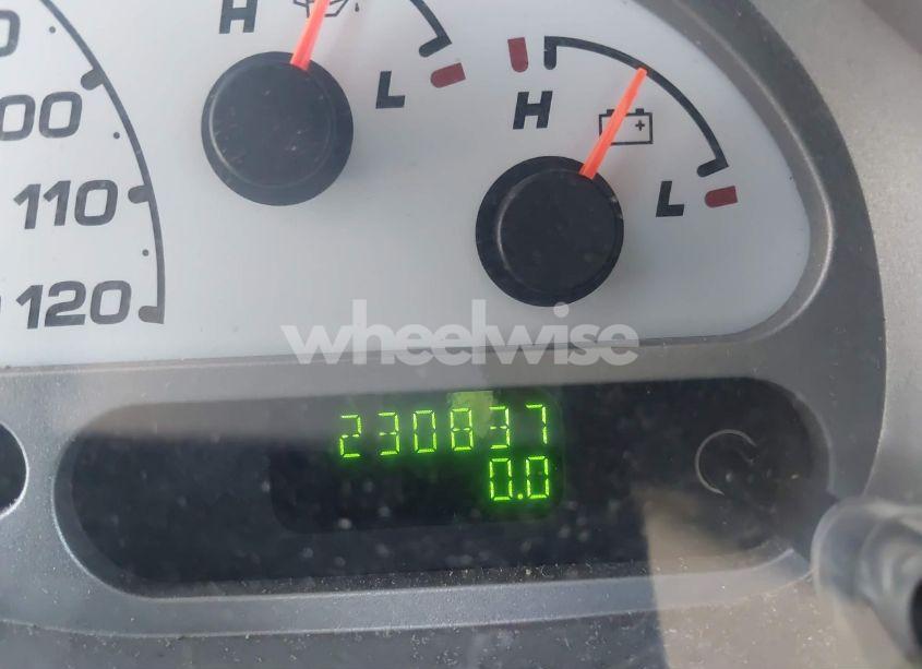 Photo 7 of 2004 Ford Explorer SPORT TRAC ADRENALIN/XLS/XLT (VIN 1FMZU67K94UA39606)