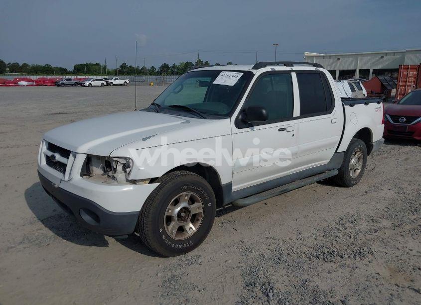 Photo 2 of 2004 Ford Explorer SPORT TRAC ADRENALIN/XLS/XLT (VIN 1FMZU67K94UC34878)