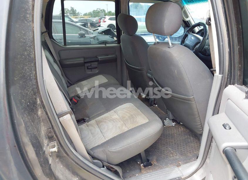 Photo 8 of 2005 Ford Explorer SPORT TRAC ADRENALIN/XLS/XLT (VIN 1FMZU67K95UB78118)