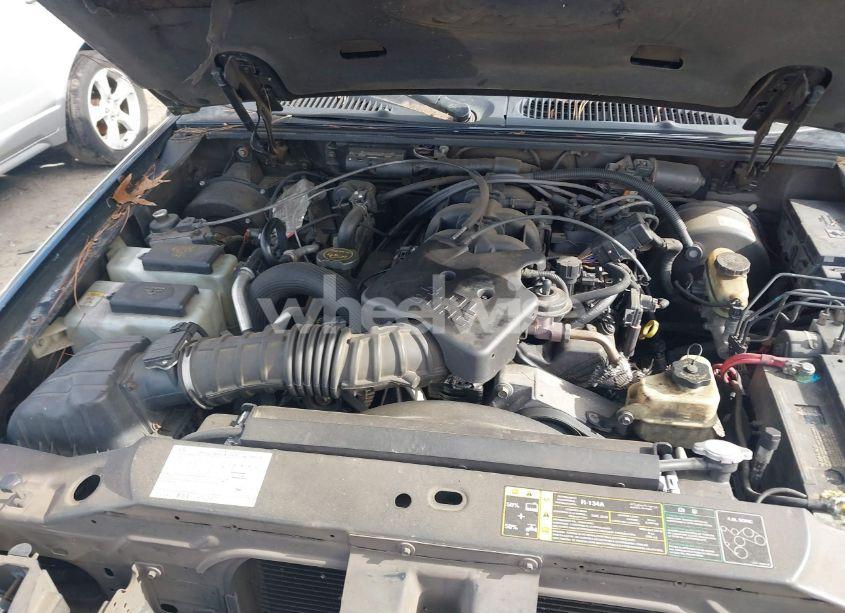 Photo 10 of 2005 Ford Explorer SPORT TRAC ADRENALIN/XLS/XLT (VIN 1FMZU67K95UB82783)