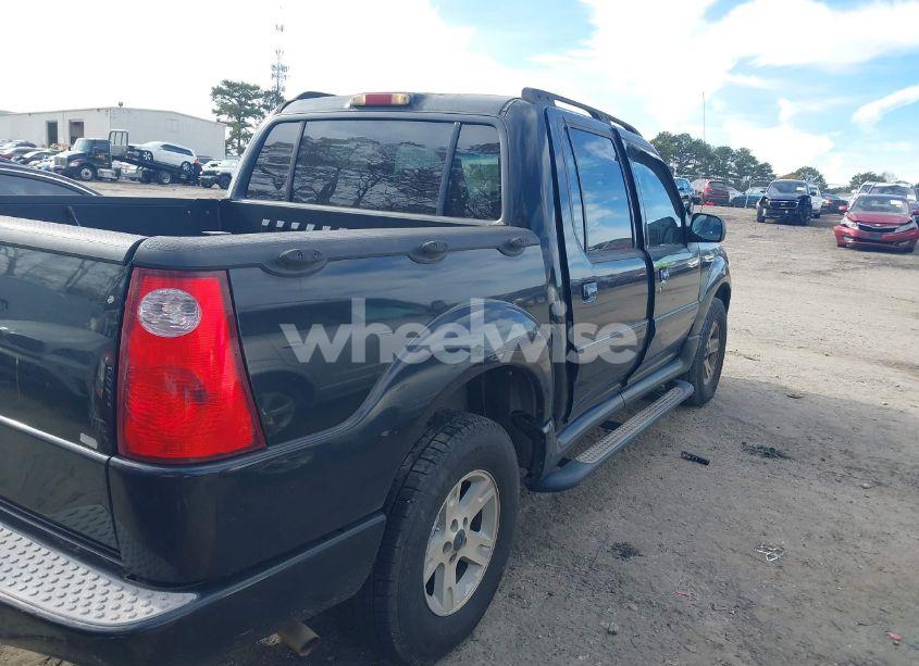 Photo 4 of 2005 Ford Explorer SPORT TRAC ADRENALIN/XLS/XLT (VIN 1FMZU67K95UB82783)