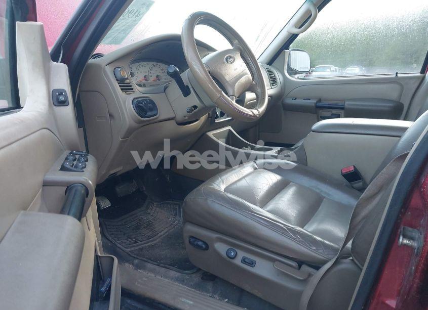 Photo 5 of 2004 Ford Explorer SPORT TRAC ADRENALIN/XLS/XLT (VIN 1FMZU67KX4UA61310)