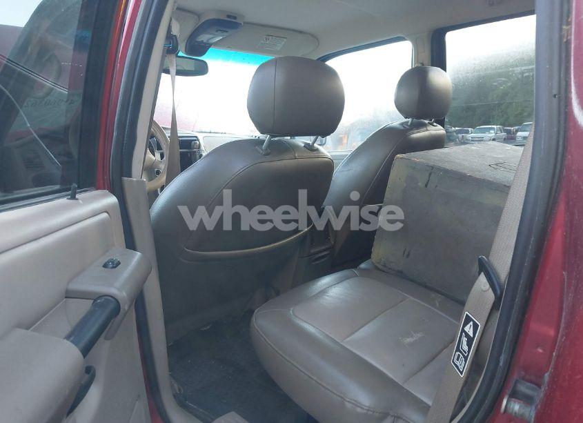 Photo 8 of 2004 Ford Explorer SPORT TRAC ADRENALIN/XLS/XLT (VIN 1FMZU67KX4UA61310)