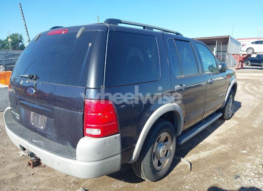 Photo 4 of 2002 Ford Explorer XLS (VIN 1FMZU72E02UB24774)