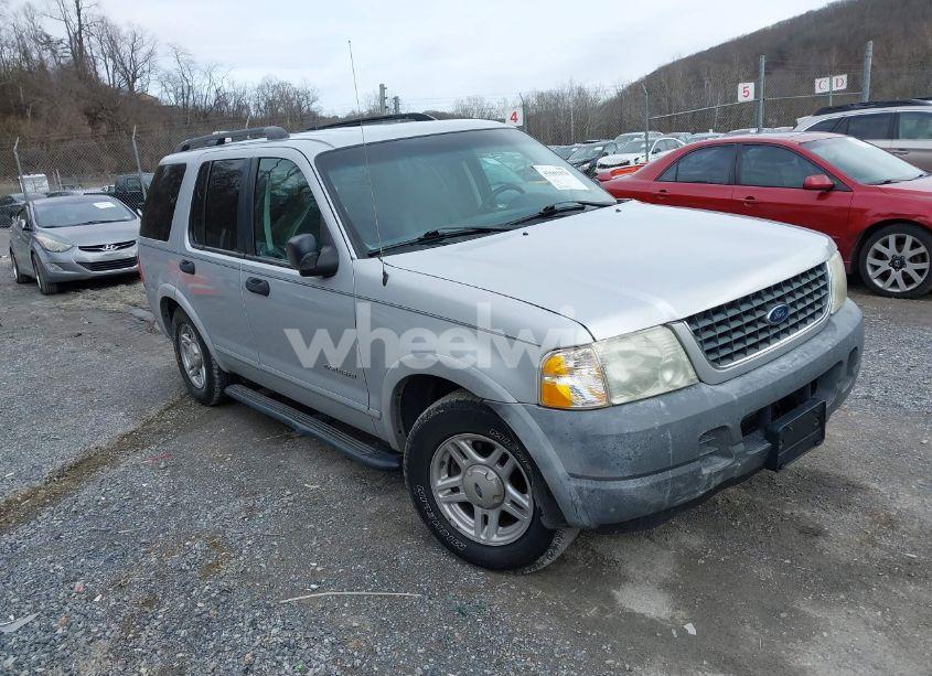 2002 Ford Explorer XLS (VIN 1FMZU72E12UC30599) main photo