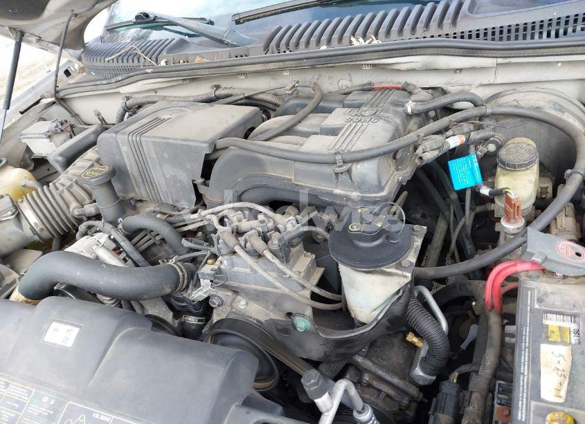 Photo 10 of 2002 Ford Explorer XLS (VIN 1FMZU72E12UC30599)