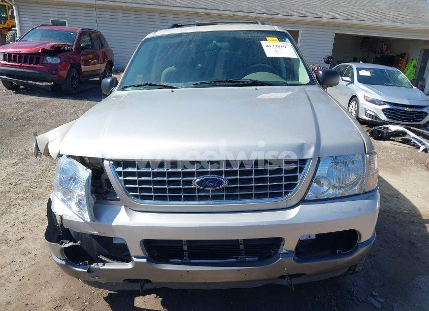 Photo 12 of 2004 Ford Explorer XLS (VIN 1FMZU72E14UC11599)