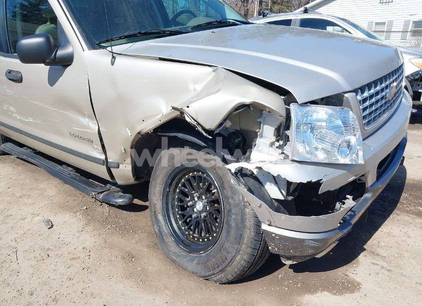 Photo 6 of 2004 Ford Explorer XLS (VIN 1FMZU72E14UC11599)