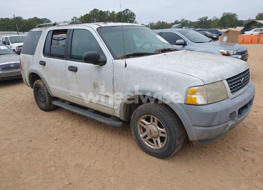 2002 Ford Explorer XLS (VIN 1FMZU72E22UA32131) main photo