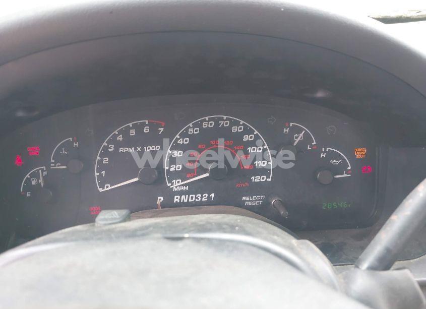 Photo 7 of 2002 Ford Explorer XLS (VIN 1FMZU72E22UA32131)