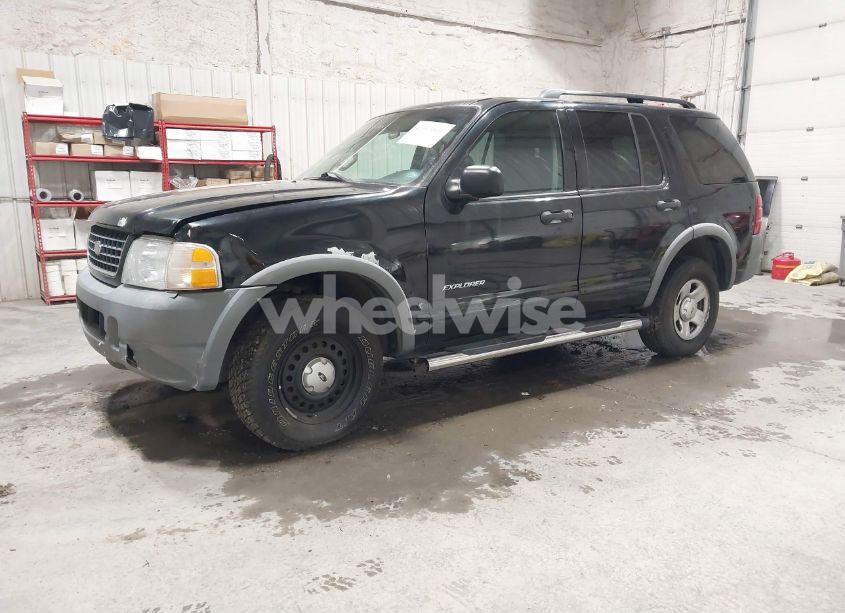 Photo 2 of 2002 Ford Explorer XLS (VIN 1FMZU72E32ZA31184)