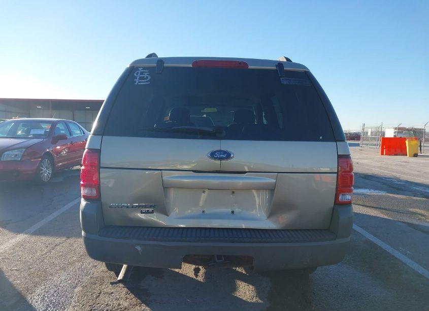 Photo 16 of 2002 Ford Explorer XLS (VIN 1FMZU72E62UC43610)