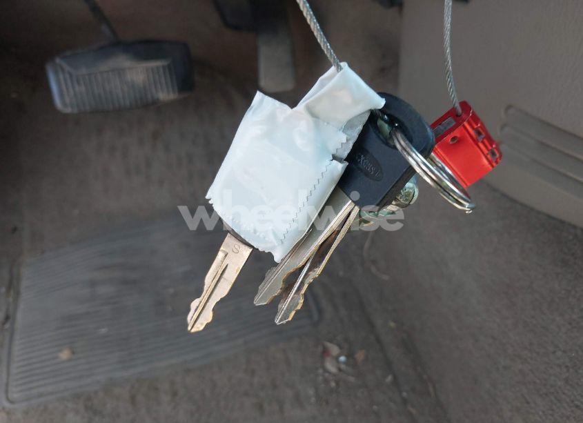 Photo 11 of 2002 Ford Explorer XLS (VIN 1FMZU72E72ZA77570)