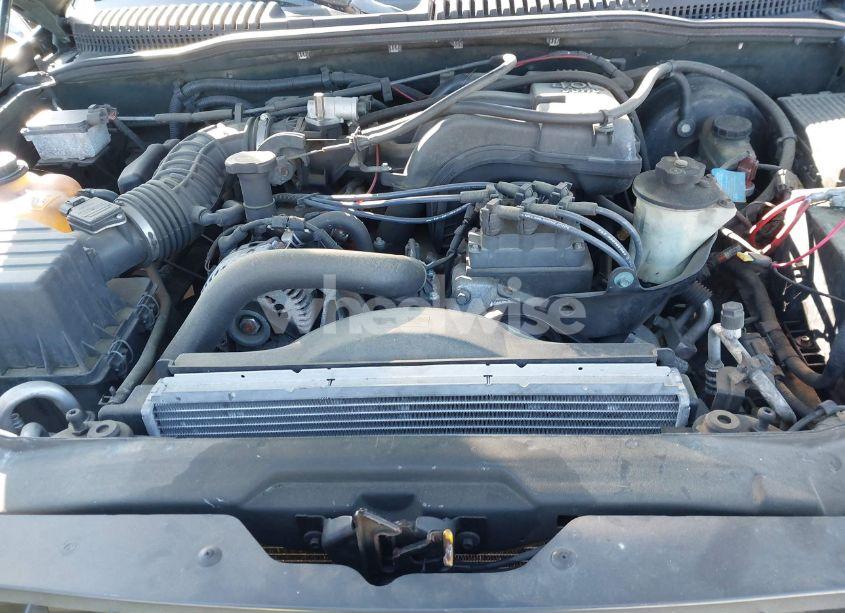 Photo 10 of 2002 Ford Explorer XLS (VIN 1FMZU72E82UB60356)