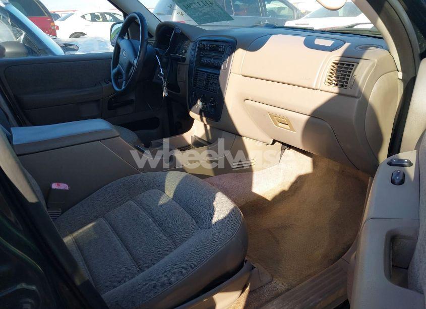 Photo 5 of 2002 Ford Explorer XLS (VIN 1FMZU72E82UB60356)