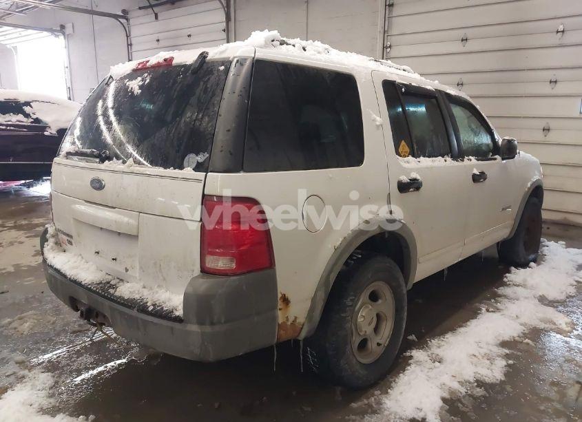 Photo 4 of 2002 Ford Explorer XLS (VIN 1FMZU72E82ZC47189)