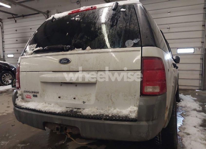 Photo 6 of 2002 Ford Explorer XLS (VIN 1FMZU72E82ZC47189)