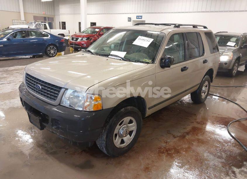 Photo 2 of 2004 Ford Explorer XLS (VIN 1FMZU72K04ZB09946)