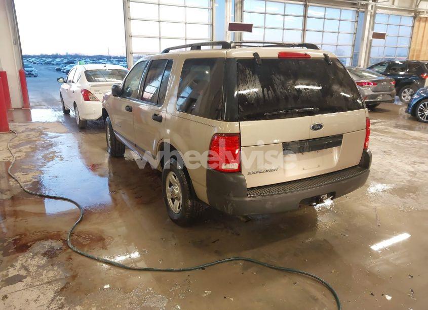 Photo 3 of 2004 Ford Explorer XLS (VIN 1FMZU72K04ZB09946)
