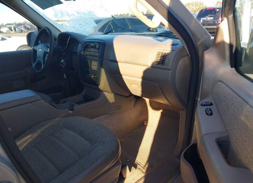 Photo 5 of 2004 Ford Explorer XLS (VIN 1FMZU72K14UB67254)