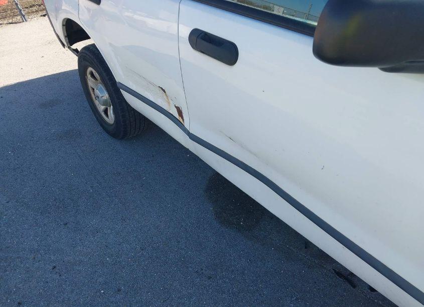 Photo 6 of 2005 Ford Explorer XLS/XLS SPORT (VIN 1FMZU72K35UA72602)