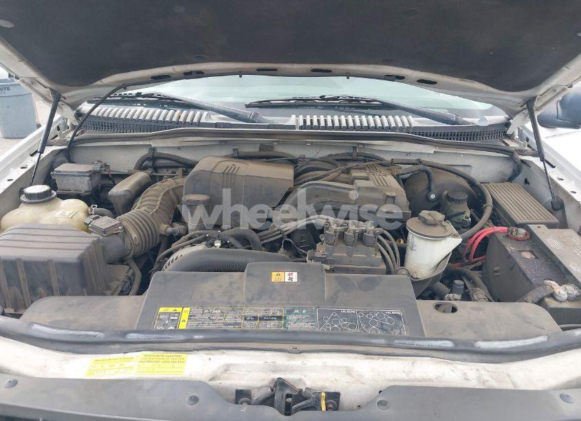 Photo 10 of 2003 Ford Explorer XLS (VIN 1FMZU72K53UB84654)