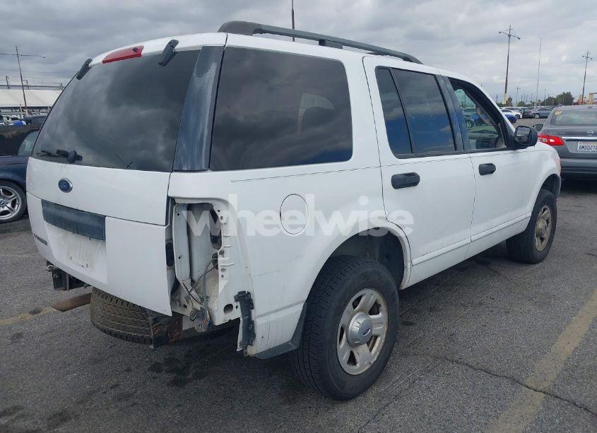 Photo 4 of 2003 Ford Explorer XLS (VIN 1FMZU72K53UB84654)