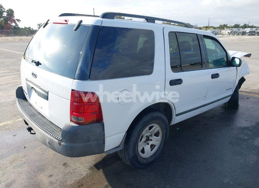 Photo 4 of 2004 Ford Explorer XLS (VIN 1FMZU72K54ZA65586)