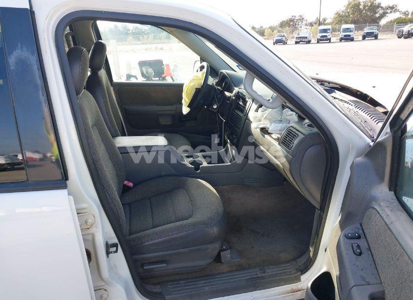 Photo 5 of 2004 Ford Explorer XLS (VIN 1FMZU72K54ZA65586)