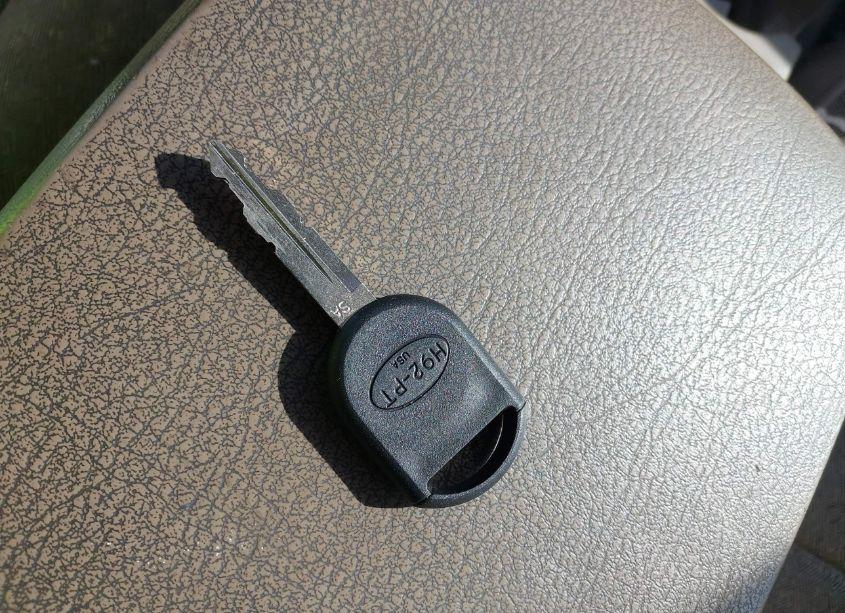 Photo 11 of 2005 Ford Explorer XLS/XLS SPORT (VIN 1FMZU72K55UA45076)