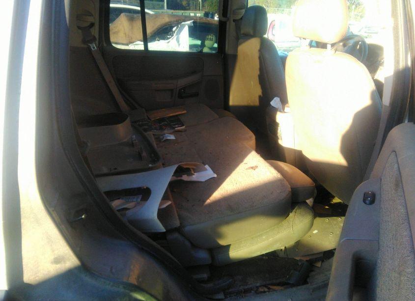 Photo 8 of 2005 Ford Explorer XLS/XLS SPORT (VIN 1FMZU72K55UA45076)