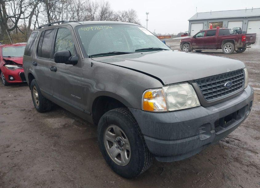 2004 Ford Explorer XLS (VIN 1FMZU72K64ZA54676) main photo