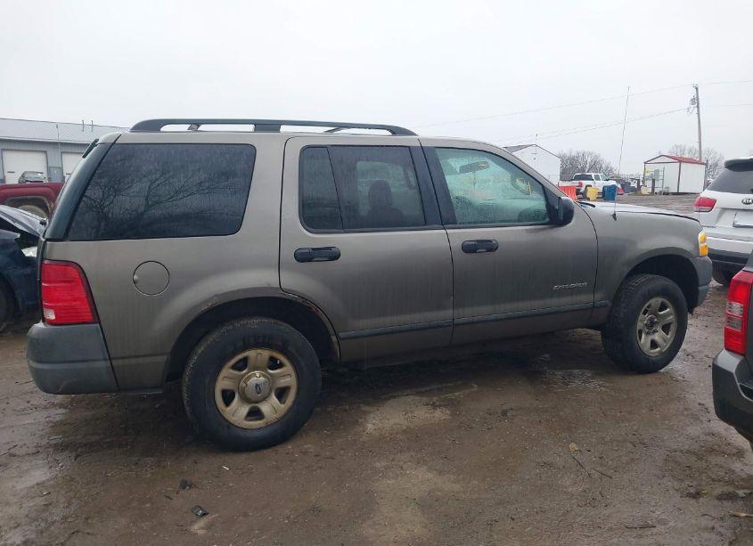 Photo 13 of 2004 Ford Explorer XLS (VIN 1FMZU72K64ZA54676)