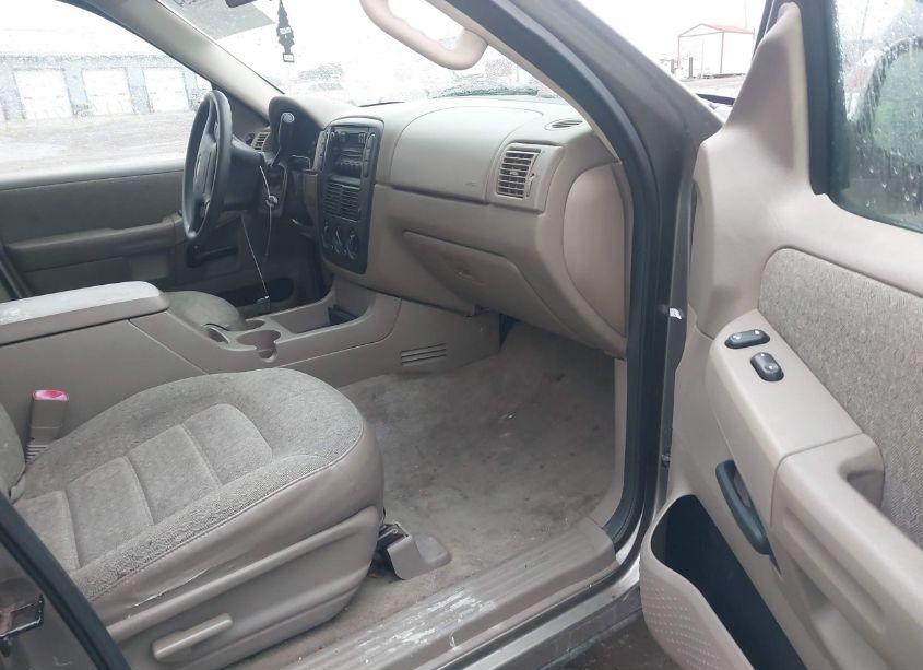 Photo 5 of 2004 Ford Explorer XLS (VIN 1FMZU72K64ZA54676)