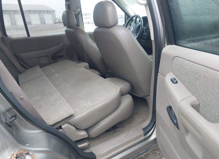 Photo 8 of 2004 Ford Explorer XLS (VIN 1FMZU72K64ZA54676)