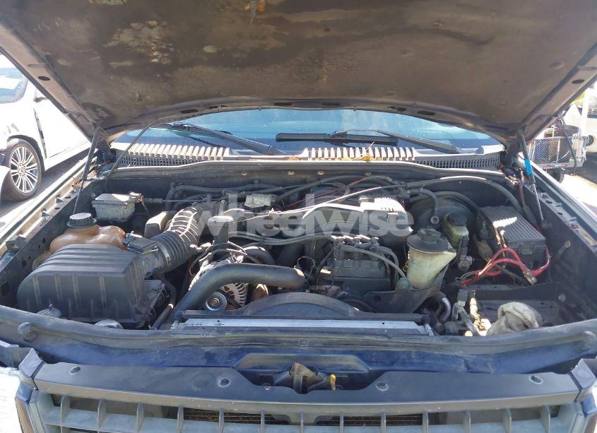 Photo 10 of 2003 Ford Explorer XLS (VIN 1FMZU72K73ZB11658)