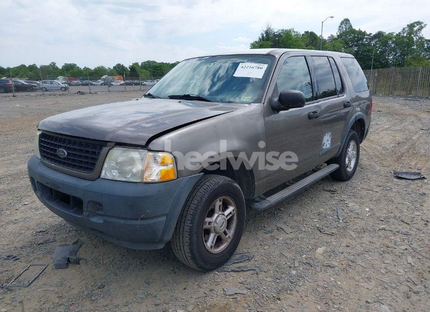 Photo 2 of 2005 Ford Explorer XLS/XLS SPORT (VIN 1FMZU72K75UA74093)