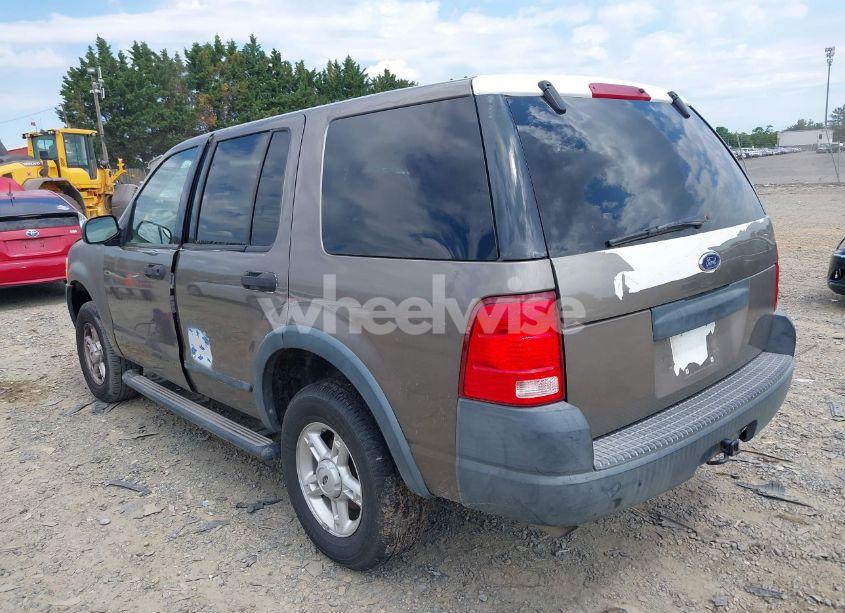 Photo 3 of 2005 Ford Explorer XLS/XLS SPORT (VIN 1FMZU72K75UA74093)