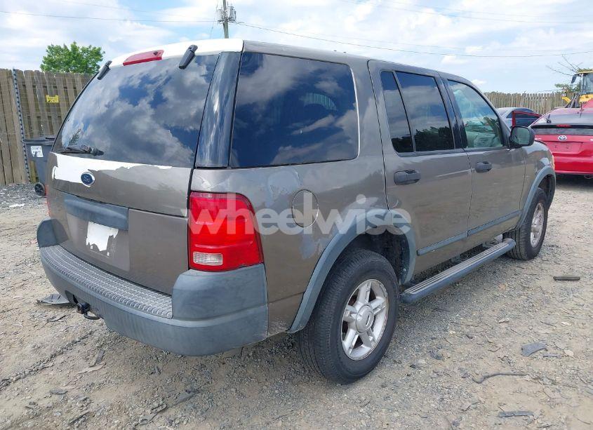 Photo 4 of 2005 Ford Explorer XLS/XLS SPORT (VIN 1FMZU72K75UA74093)