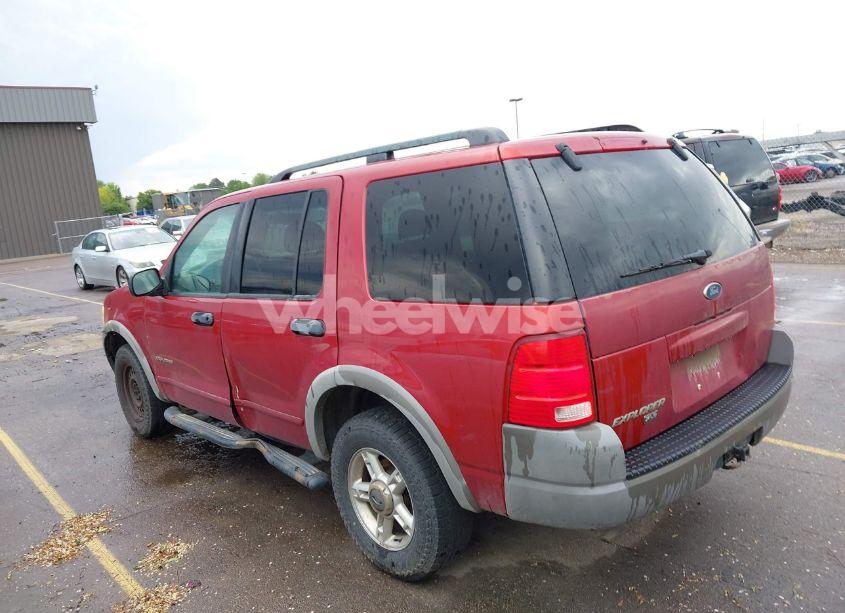 Photo 3 of 2002 Ford Explorer XLS (VIN 1FMZU72K92ZC87108)