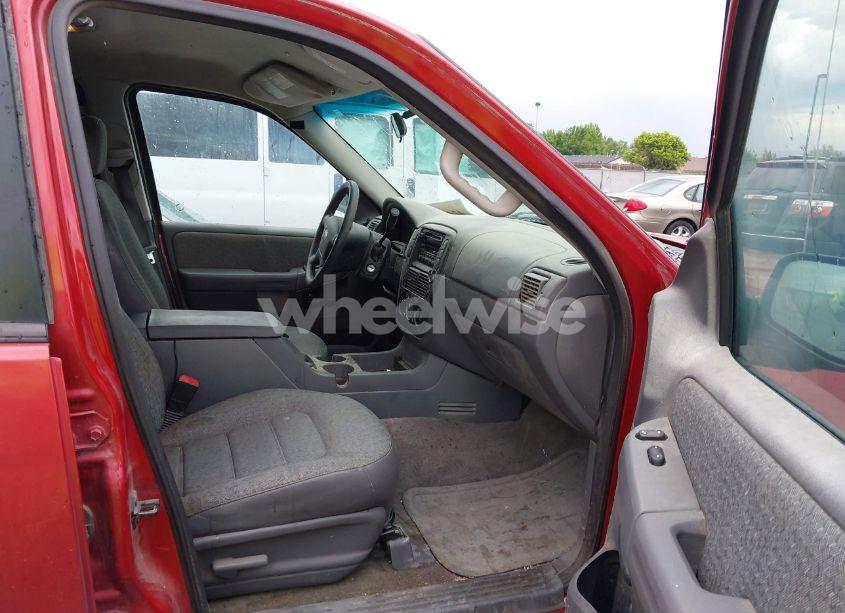 Photo 5 of 2002 Ford Explorer XLS (VIN 1FMZU72K92ZC87108)