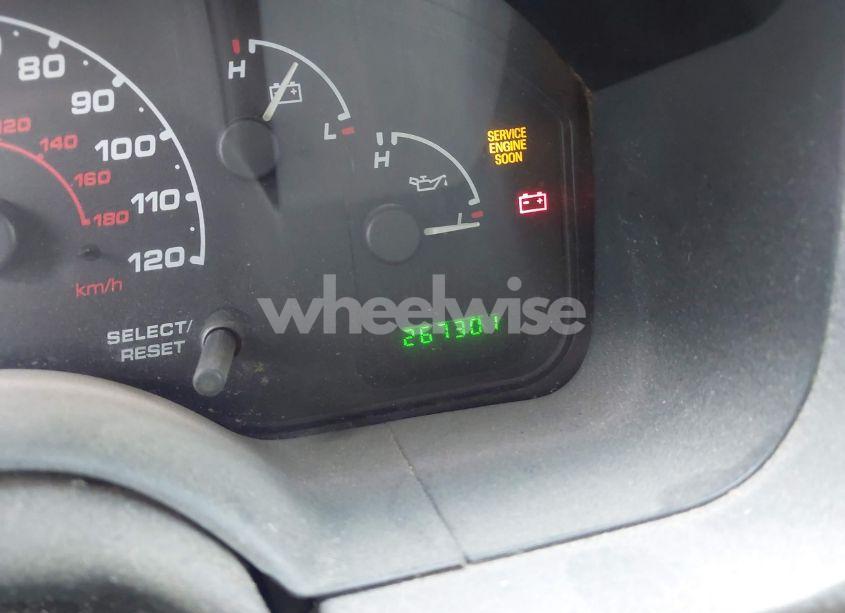 Photo 7 of 2002 Ford Explorer XLS (VIN 1FMZU72K92ZC87108)