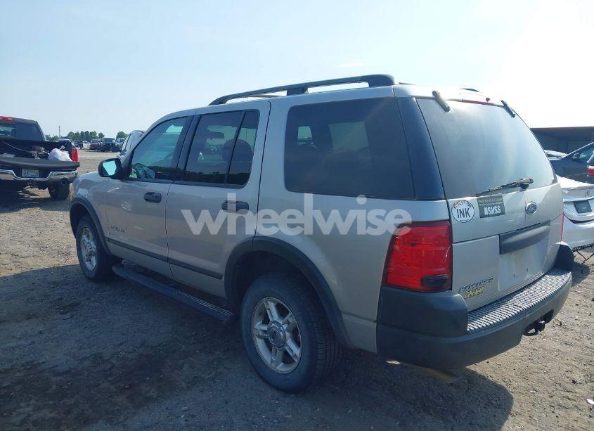 Photo 3 of 2004 Ford Explorer XLS (VIN 1FMZU72K94UB45244)