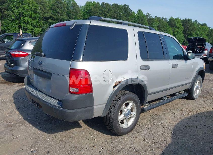 Photo 4 of 2004 Ford Explorer XLS (VIN 1FMZU72K94UB45244)
