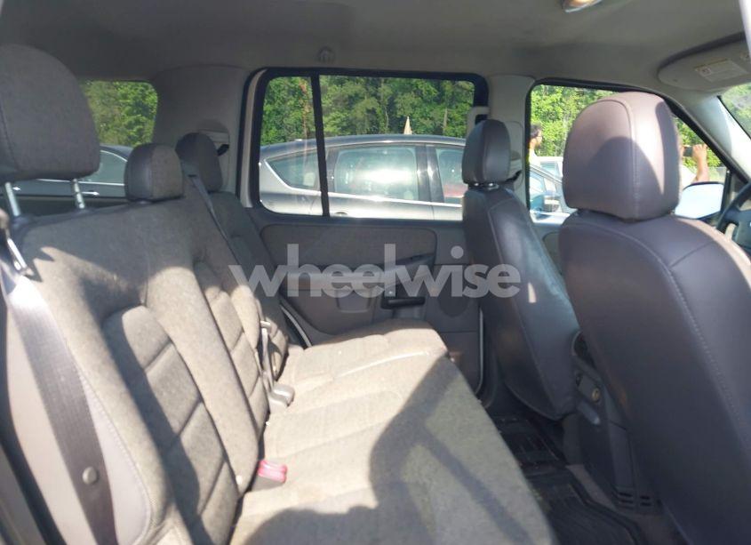 Photo 8 of 2004 Ford Explorer XLS (VIN 1FMZU72K94UB45244)